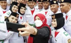 Permalink to Wali Kota Eva Dwiana Kukuhkan 37 Paskibraka Kota Bandar Lampung