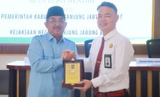 Permalink to Pemkab Tanjab Barat–Kejari Resmi Perpanjang MoU, Fokus Penguatan Tata Kelola dan Kepastian Hukum