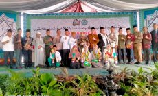 Permalink to Hadiri Haflah Ponpes Ash-Shiddiqiyah ke 34, Camat Lawet Harap Santri Tingkatkan Jenjang Pendidikan