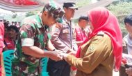 Permalink to Bagikan Insentif, Wali Kota Ajak RT Hingga Bhabinkamtibmas Selalu Kompak