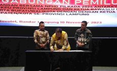 Permalink to Gubernur Arinal Bersama Ketua KPU dan Ketua Bawaslu Tanda Tangani NPHD Pilkada 2024