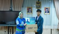 Permalink to Wakil Rektor III Serahkan Hadiah Pemenang Challenge dan IG Competition Bedah Buku (Bukan) Kisah Sukses Erick Thohir