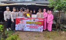 Permalink to Dalam Rangka Hari Bayangkara Ke-78, Polsek Mesuji Timur Mewakili Polres Mesuji Memberikan Bansos Kepada Masyarakat