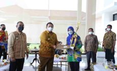 Permalink to Gubernur Arinal Serahkan Piagam Penghargaan kepada 6 Pemenang Lomba Wana Lestari