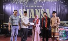 Permalink to Bupati Anwar Sadat Hadiri Perayaan Kelulusan Siswa-siswi SMAN 1 Tanjabbar
