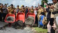 Permalink to Gubernur Mirzani Dorong Sinergi Bersama Pemerintah Pusat Perbaiki Infrastruktur di Provinsi Lampung