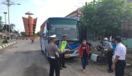 Permalink to DINAS PERHUBUNGAN TUBABA SEMPROT DESINFEKTAN PADA BUS ANGKUTAN UMUM
