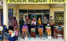 Permalink to Polsubsektor Mesuji Timur Bagikan Sembako Kepada Masyarakat Terdampak COVID19