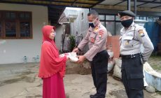 Permalink to Dampak Wabah Covid -19 Polsek Tumpang Lakukan Baksos Pada Warga