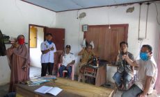 Permalink to Pemerintahan Kampung Karya Bakti Manfaatkan Sumber Daya Lokal untuk Produksi 1400 Masker Kain
