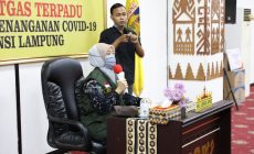 Sampaikan Perkembangan Penanganan Covid-19, Wagub Nunik Minta Masyarakat Jadikan Rumah sebagai Pusat Kegiatan Ibadah