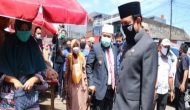 Permalink to Wali Kota dan Wawali Bagikan Masker ke Pedagang Pasar