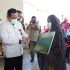 Serentak, Bupati DRA Salurkan Bantuan Terdampak Covid-19 Untuk 86.099 KK Warga Muba Serentak, Bupati DRA Salurkan Bantuan Terdampak Covid-19 Untuk 86.099 KK Warga Muba