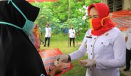 Permalink to Bupati Winarti serahkan Bantuan Sosial Tunai secara simbolis