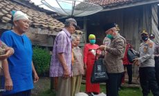 Permalink to Bupati OKU Timur Kunjungi Masyarakat yang Terkena Dampak Banjir di Desa Sabah Lioh Bunga Mayang