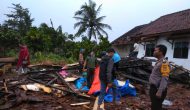 Permalink to Angin Puting Beliung, Porak Porandakan 4 kampung 2 Orang meninggal Dunia 5 Luka Parah