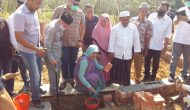 Permalink to Hj Lucyanti Fahri Lakukan Peletakkan Batu Pertama di Masjid Al-Fahri Ponpes Roudhatul Ullum