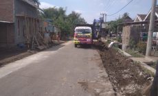 Permalink to Pekerjakan Proyek PU Binamarga Pelebaran Jalan Warga Desa Merasa Terbantu