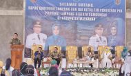 Permalink to Kunjungi Tiuh Negara Batin, Gubernur Arinal dan Ibu Riana Disambut Antusias Masyarakat Way Kanan
