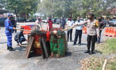 Polres Tulang Bawang Musnahkan BB Pukat Harimau 