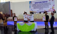 KPUD OKU Selatan Mengelar Pengundian Tata Letak Pasangan Calon Bupati Dan Wakil Bupati OKU Selatan
