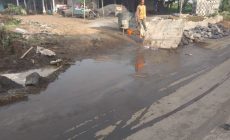 Permalink to Dalam Pengerjaan Drainase Bikin Resah Para Pengendara di Jalan Tersebut
