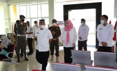 Permalink to Pastikan Pegawai Tidak Bolos, Sekda Apriyadi Keliling Kantor Dinas