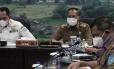 Permalink to Bupati OKUS Mengajak Semua Masyarakatnya Untuk Tidak Menyerah Melawan Pandemi