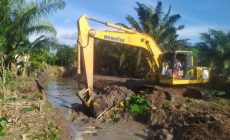 ANTISIPASI BANJIR, DINAS PUPR KOTA BENGKULU GENCARKAN NORMALISASI DRAINASE