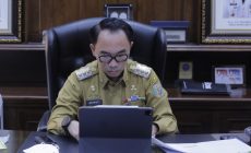 Permalink to Sosialisasi Manajemen Kepegawaian Dasar Bagi  CPNS  Tahun 2021 Secara Virtual dibuka Bupati Way Kanan