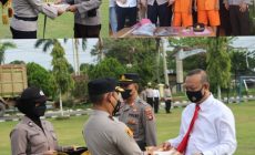 Permalink to Berhasil Ungkap Kasus Pembunuhan, Polsek Tanjung Raja Raih Reward Dari Polres OI