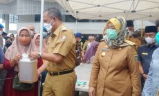 Permalink to Bupati Dampingi Wagub Lampung Gelar Pasar Murah di Pasar Modern Pulung Kencana