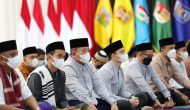 Permalink to Gubernur Arinal dan Ibu Riana Ucapkan Selamat Idul Fitri 1443 H kepada Masyarakat Lampung, Laksanakan Shalat Ied di Aula Mahan Agung