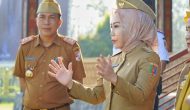 Permalink to Pj. Bupati Tuba Barat  Zaidirina Pimpin Apel Perdana