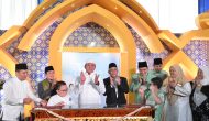 Permalink to Gubernur Deru dan Bupati Iskandar Resmikan Masjid Al-Hayza