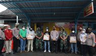 Permalink to Kapolres Blitar, AKBP Adhitya Panji Anom, S.I.K, Memberikan Bantuan sosial {Bansos} Sembako