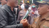 Permalink to Aksi Demonstrasi FPPI di Depan Kantor Bupati, yang Berjumlah 500 orang, dari Emlemen Masyarakat dan Perwakilannya