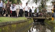 Permalink to Pj Bupati Apriyadi Warning Warga Muba Cegah Penyakit DBD dan Himbau bersih Bersih Lingkungan