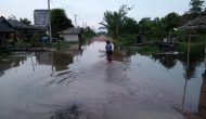 Permalink to Akibat Curah Hujan Sangat Deras, di Saat Pasang Ruap Membuat Jalan Kabupaten Mesuji Terputus