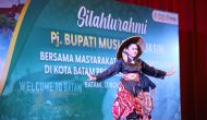 Permalink to Tarian Nyadike Sawah Buat Nostalgia Warga Muba di Batam