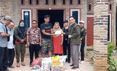 Permalink to KO-WAPPI Kabupaten Pesawaran Menyerahkan Bantuan Sosial Kepada Warga Desa Wiyono Kecamatan Gedongtataan 