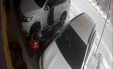 Permalink to Aksi Nekat Pencurian Terekam CCTV, Pelaku Gasak satu Unit Motor di Sebuah Ruko Rent Car