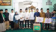 Permalink to Gubernur Bengkulu Serahkan Bantuan Pembangunan Rumah Ibadah di Kabupaten Seluma