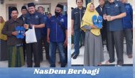 Permalink to Gunakan Momentum Ramadhan, DPD Partai Nasdem Pesawaran dan Bacaleg Dapil 3 Berbagi Takjil dan Sendal Berlogo Nasdem