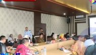Permalink to ASISTEN I SETDA OKU SELATAN AJAK JAJARAN PEMKAB PERKUAT KERJASAMA WUJUDKAN KABUPATEN OKU SELATAN PEDULI HAM