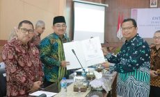 Permalink to Bupati Anwar Sadat Ikuti Simulasi Pemilu 2024 di Alun-alun Kota Kuala Tungkal