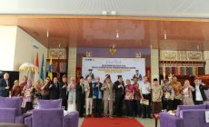 FKIP Unila Memberikan Penghargaan dan Penghormatan kepada Dosen dan Tenaga Kependidikan yang Purnabakti