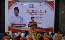 Ratusan Ibu-Ibu Majelis Bahagia Harapkan “Keajaiban Rezeki”