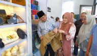 Permalink to Study Tiru ke Kota Barabai, Bupati Komitmen Kembangkan UMKM dan Kerajinan di Tanjab Barat
