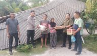 Permalink to Respon Cepat, Polres Sergai dan Wartawan Bantu Warga Korban Rumah Roboh di Desa Bogak Besar